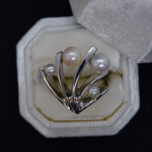 Pearl Fan